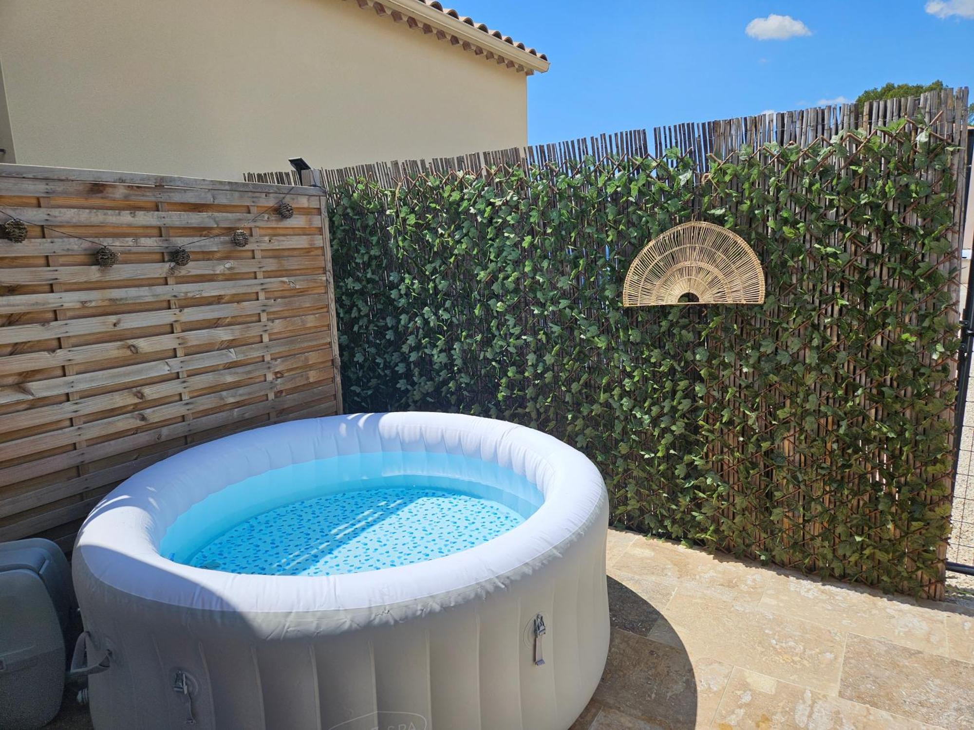 Havre De Paix Climatise Vers Gordes - Spa & Nature Beaumettes Exteriér fotografie